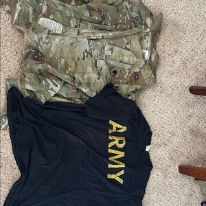 Authentic U.S. Army Camo long sleeve top coat and t shirt bundle